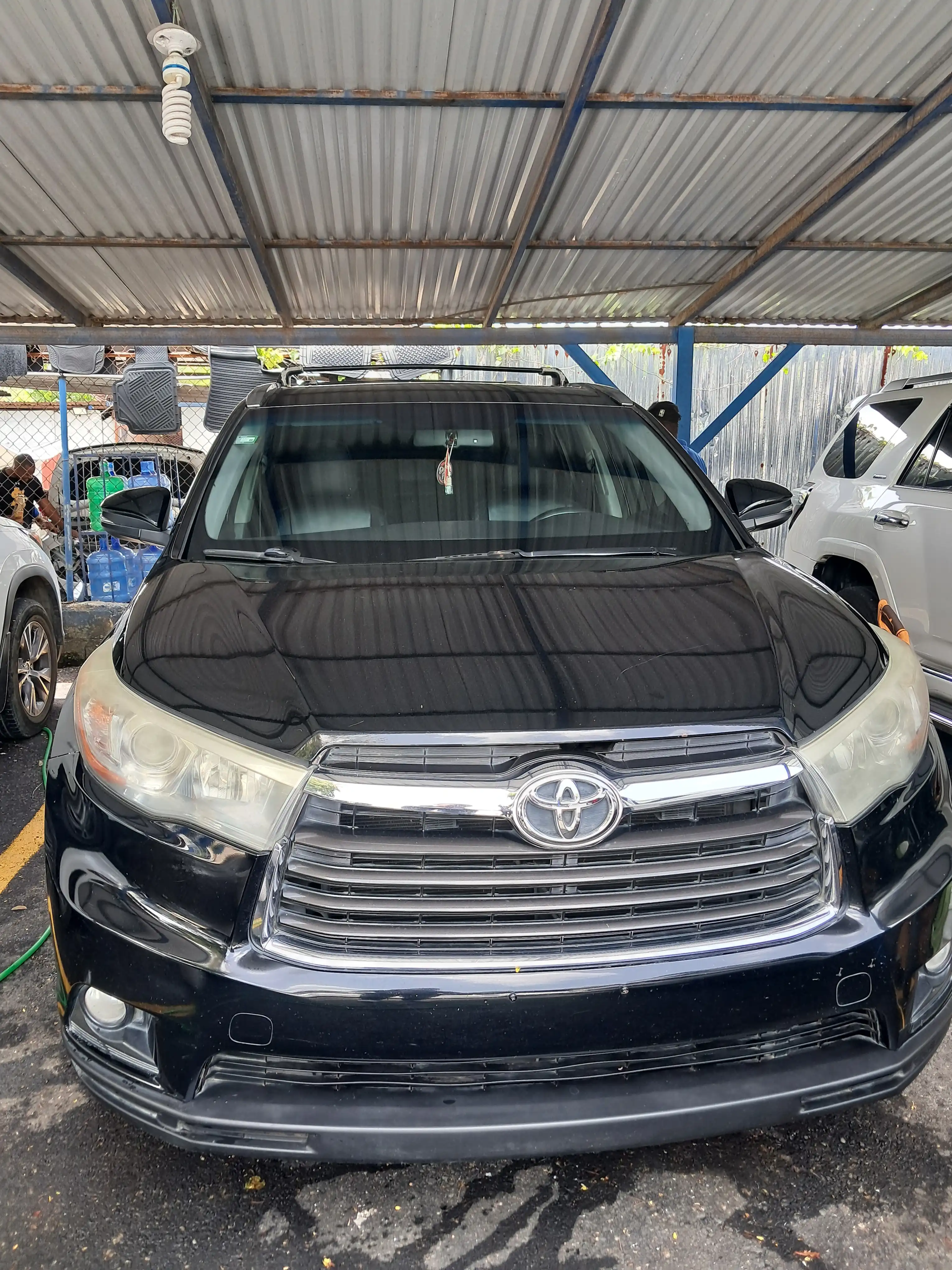 Alquiler JEEP TOYOTA HIGHLANDER XLE 4W4 2015 — ROB-REI Rent A Car
